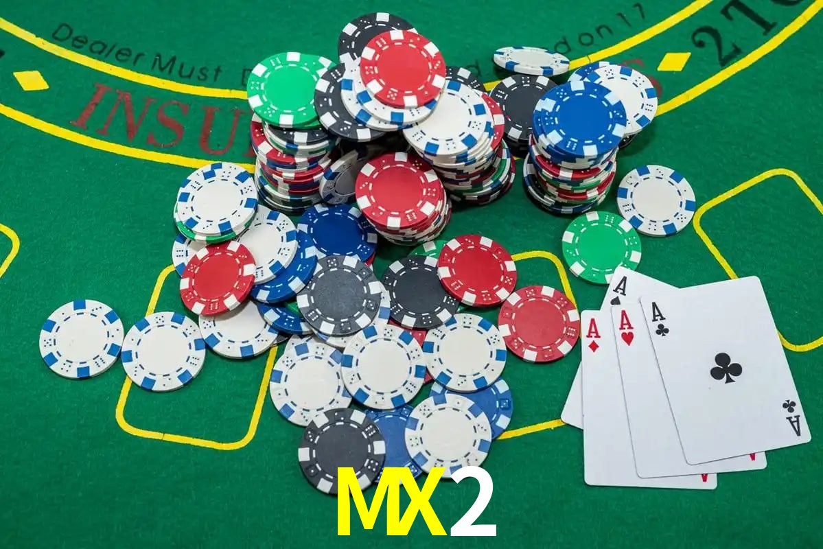 Una escena digital vívida inspirada en casino con MX2 mostrado prominentemente, luces brillantes, fichas, cartas y acentos dorados.